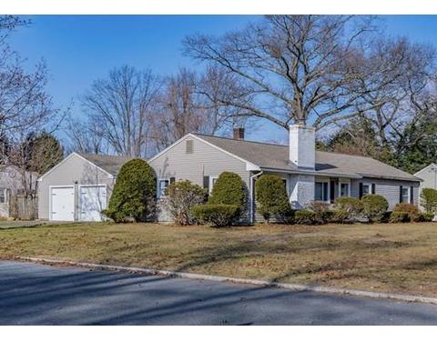 1318 Plumtree Rd, Springfield, MA 01119 photo 1
