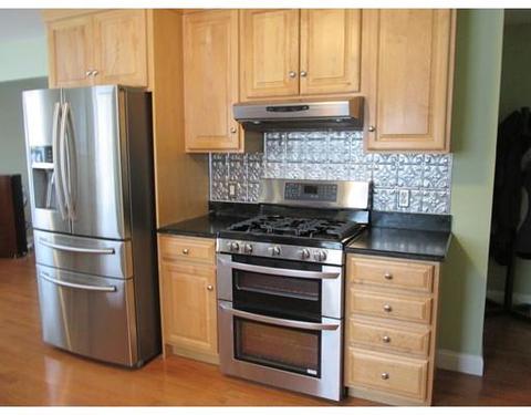 23 Riverside St, Danvers, MA 01923 photo 3