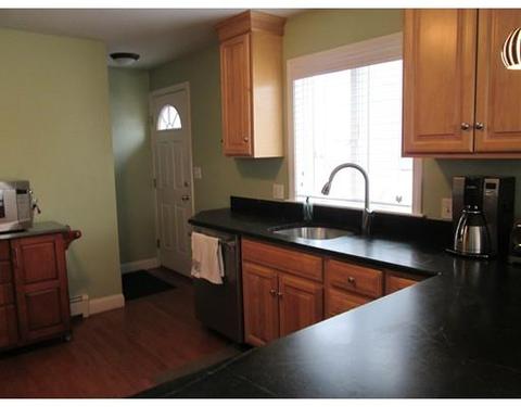 23 Riverside St, Danvers, MA 01923 photo 4
