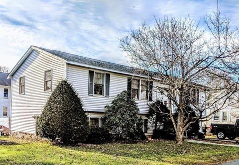 9 Euclid Ave, Maynard, MA 01754 photo 2