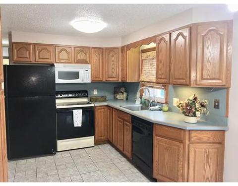128 W Canton Cir, Springfield, MA 01104 photo 2