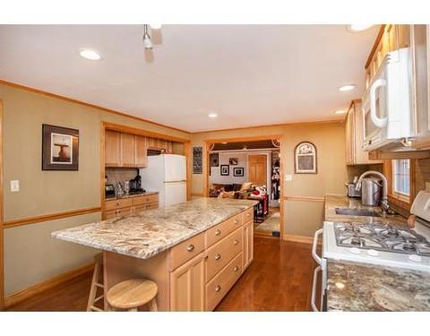115 Sylvan St, Danvers, MA 01923 photo 4