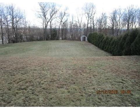94 Ledgecrest Dr, Worcester, MA 01603 photo 3