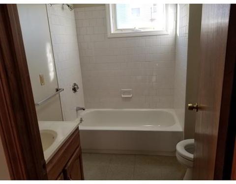 15 Hall St, Fall River, MA 02724 photo 4