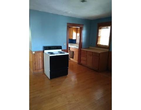 28 Clement St, Worcester, MA 01603 photo 6