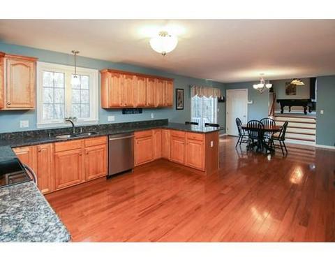 1237 Mendon Rd, Northbridge, MA 01534 photo 3