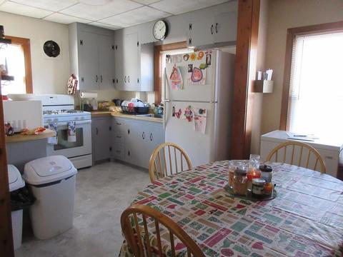 76 Howe St, Fall River, MA 02724 photo 6