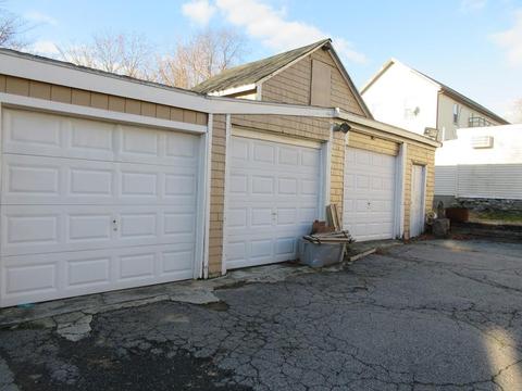 76 Howe St, Fall River, MA 02724 photo 21