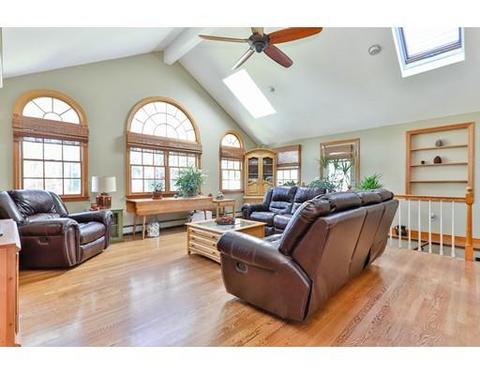 7 Birchcroft Rd, Canton, MA 02021 photo 3