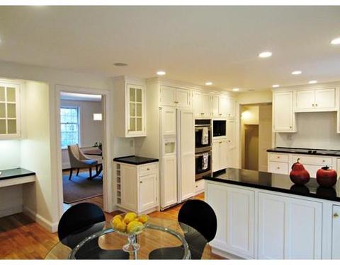 6 Trinity Ct, Wellesley, MA 02481 photo 6