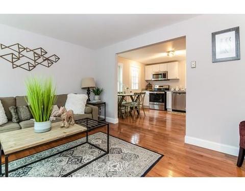 22 Devonshire Dr, Mashpee, MA 02649 photo 3