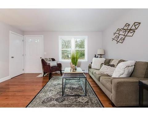 22 Devonshire Dr, Mashpee, MA 02649 photo 2