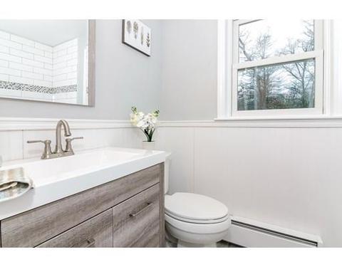 22 Devonshire Dr, Mashpee, MA 02649 photo 11
