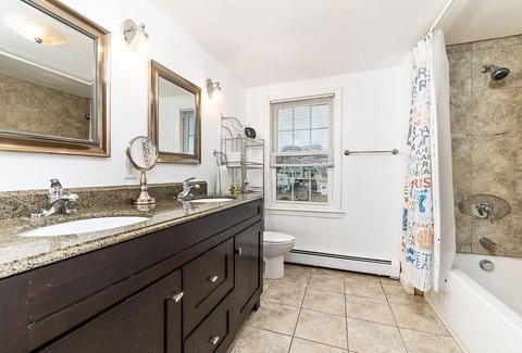125 Hampton Cir, Hull, MA 02045 photo 16