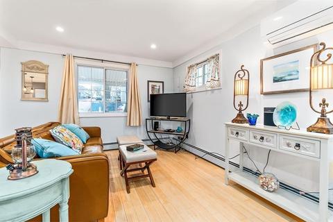 125 Hampton Cir, Hull, MA 02045 photo 8