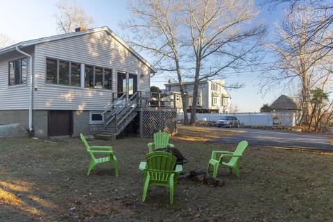 57 Hilltop Rd, Gloucester, MA 01930 photo 2