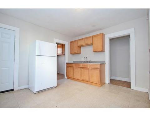 31 Longview St, Springfield, MA 01108 photo 4