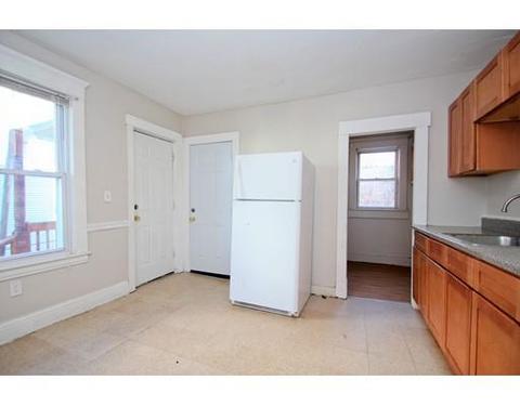 31 Longview St, Springfield, MA 01108 photo 5