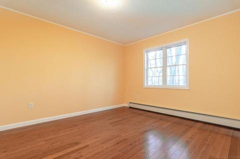 14 Blake St, Worcester, MA 01604 photo 12