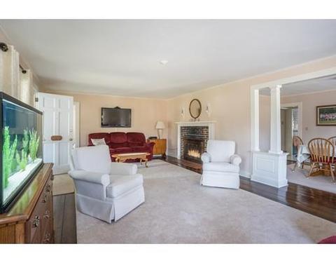 248 Pine St, Barnstable, MA 02632 photo 3
