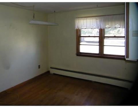 133 Oak St, Springfield, MA 01151 photo 6
