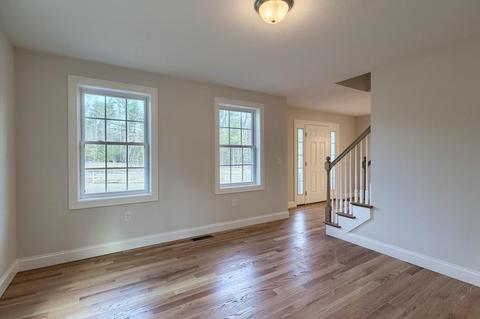 18 Chapman St, Dunstable, MA 01827 photo 6