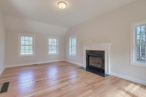 18 Chapman St, Dunstable, MA 01827 photo 5