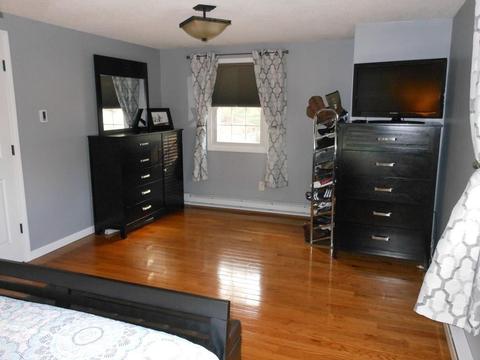 28 Pomeroy St, Easthampton, MA 01027 photo 13