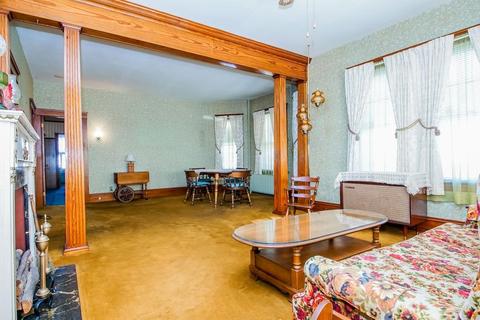 616 King Philip St, Fall River, MA 02724 photo 7