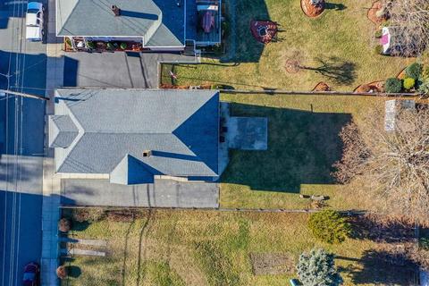 616 King Philip St, Fall River, MA 02724 photo 3
