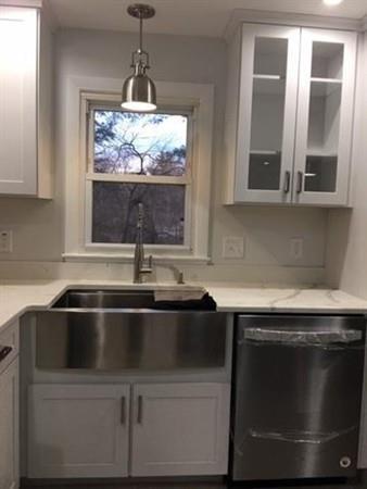 143 E Dunstable Rd, Nashua, NH 03062 photo 5