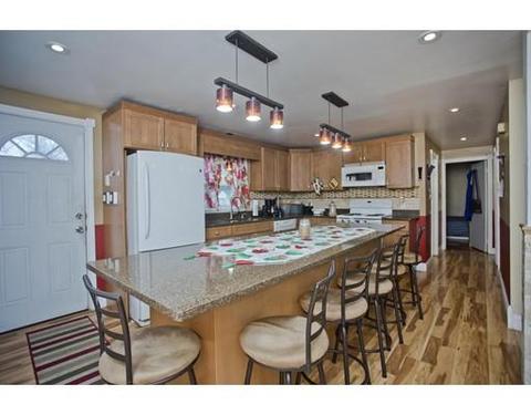 28 Barton St, Springfield, MA 01104 photo 3