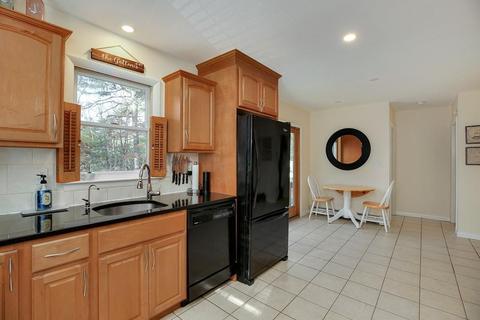 27 Chart Well Dr, Bourne, MA 02532 photo 9