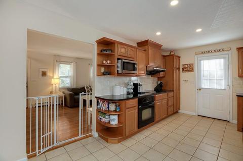 27 Chart Well Dr, Bourne, MA 02532 photo 10