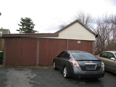 623 Grattan St, Chicopee, MA 01020 photo 3