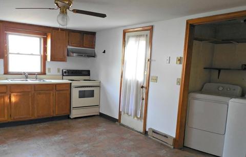 88 W Main St, Ware, MA 01082 photo 6