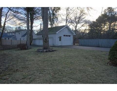 14 Lakeview Ave, Beverly, MA 01915 photo 4