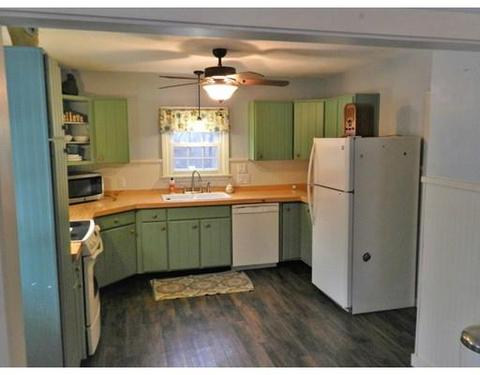 1291 Plumtree Rd, Springfield, MA 01119 photo 3
