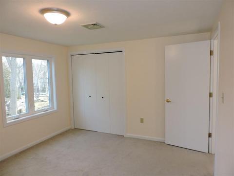 17 Wakefield Ave, Webster, MA 01570 photo 16