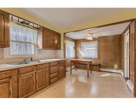 60 Yale St, Gardner, MA 01440 photo 4