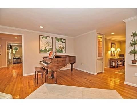 2 Sadler Rd, Upton, MA 01568 photo 8