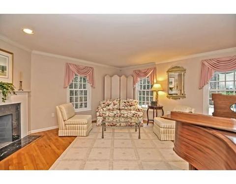 2 Sadler Rd, Upton, MA 01568 photo 6
