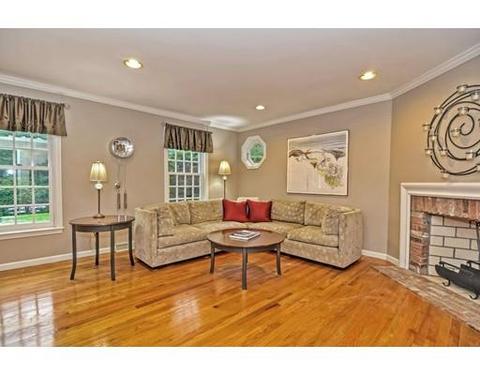 2 Sadler Rd, Upton, MA 01568 photo 4