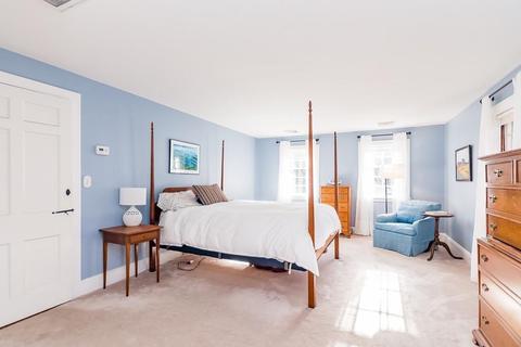 8 Pelham Rd, Weston, MA 02493 photo 17