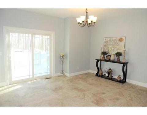 1545 Bay St, Springfield, MA 01109 photo 6