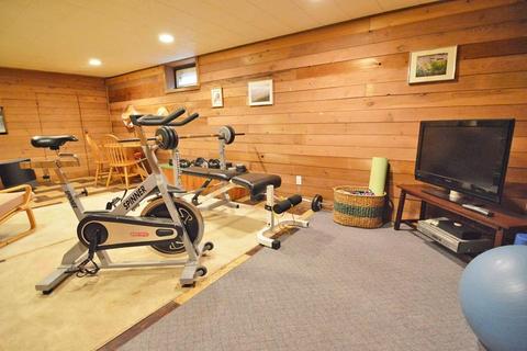 97 Overlook Dr, Springfield, MA 01118 photo 24