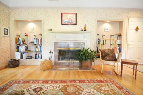 97 Overlook Dr, Springfield, MA 01118 photo 10