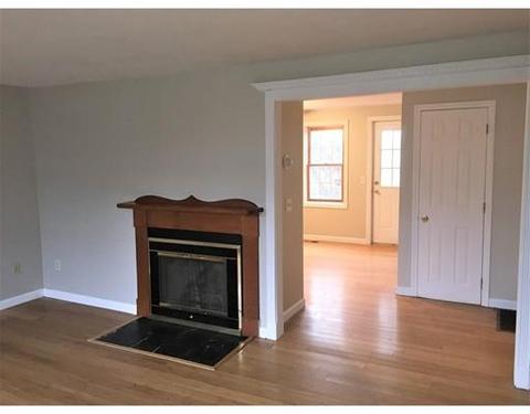54 Corrine St, Worcester, MA 01604 photo 9