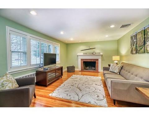 99 Barrett St, Needham, MA 02492 photo 2