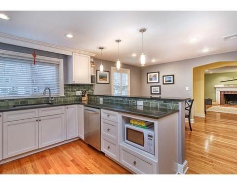99 Barrett St, Needham, MA 02492 photo 5